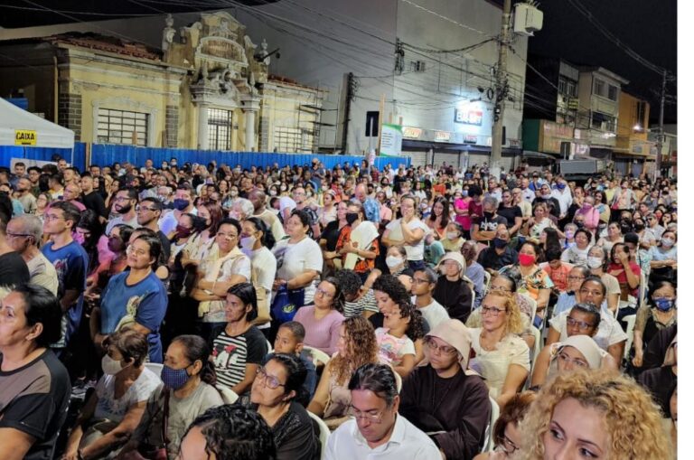 Emoção e homenagens marcam celebração da padroeira de Cubatão, Nossa Senhora da Lapa