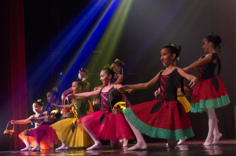 Escola Técnica de Música e Dança Ivanildo Rebouças da Silva comemora 60 anos de história com festival