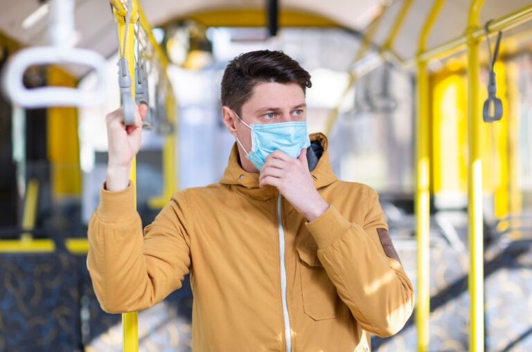 Uso de máscaras volta a ser obrigatório no transporte coletivo de Cubatão