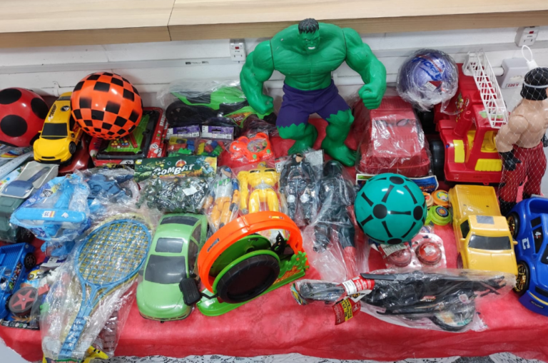 Fundo Social entrega à população brinquedos recebidos do Senai