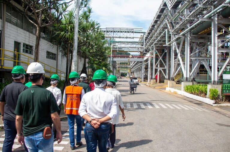 Turismo industrial: Programa ‘Fábrica Aberta’ é retomado na Unipar, em Cubatão