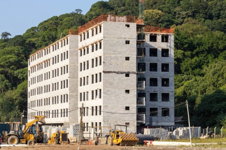 Secretaria de Habitação promove assembleia sobre o avanço do projeto de urbanização da Vila Esperança