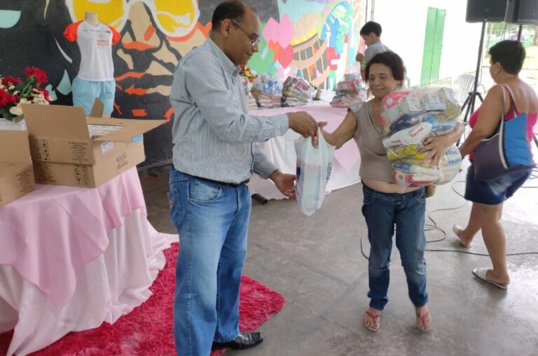 Fundo Social realiza entrega de kit de alimentos para 100 famílias em Cubatão