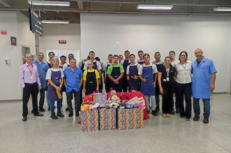 Fundo Social de Solidariedade recebe doação de cerca de 600 brinquedos
