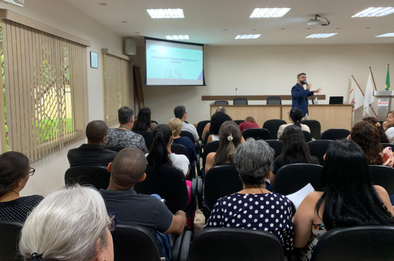 Servidores públicos de Cubatão recebem curso sobre emenda impositiva nos orçamentos