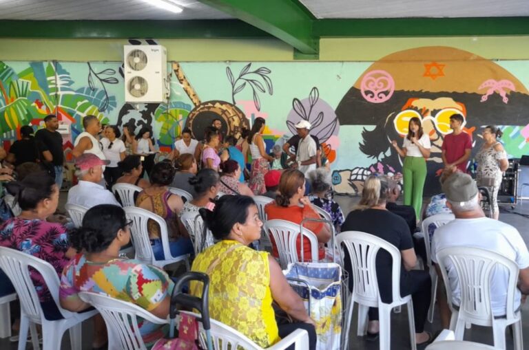 Entrega de cestas de alimentos: Projeto ‘Alimento solidário’ beneficia 250 famílias