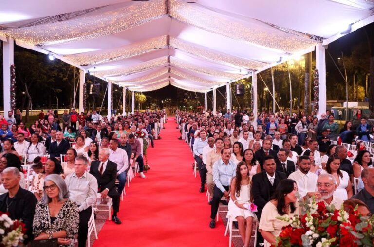 Casamento Comunitário de Cubatão une 41 casais em bela cerimônia no Píer