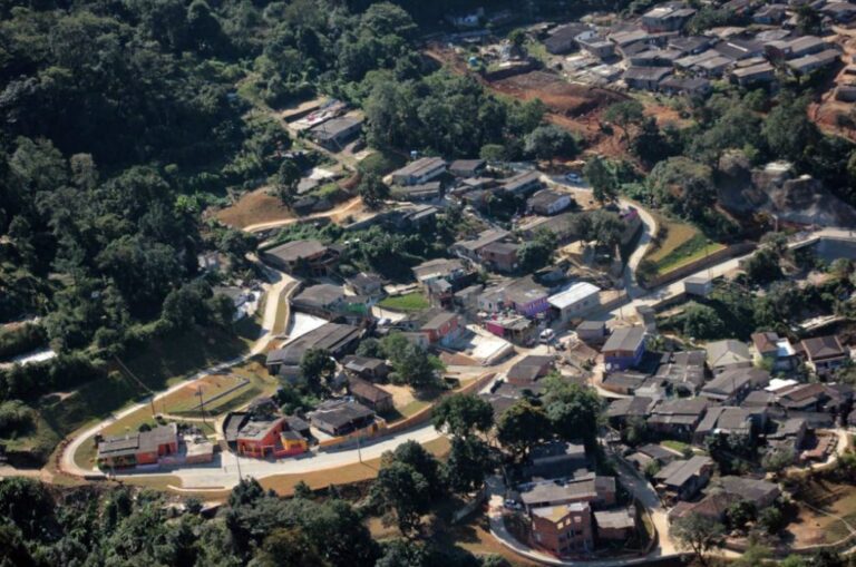 Prefeitura promove reunião com comunidade do Jardim Europa para Regularização Fundiária do núcleo