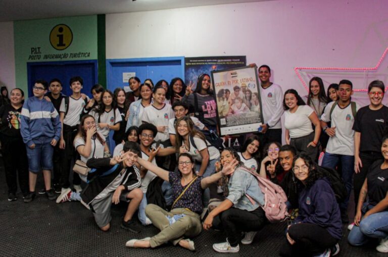 Alunos da rede pública vão ao cinema e assistem aos próprios trabalhos realizados nas ‘Oficinas Querô’