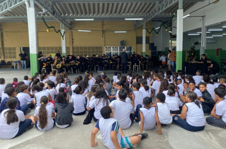 UME Luiz Gustavo recebe concerto da Orquestra de Metais e Percussão da Marcial de Cubatão