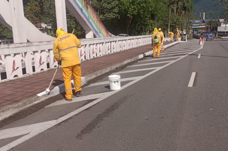 Zeladoria em ação – Limpeza Urbana  completa mais uma semana de serviços por vários bairros