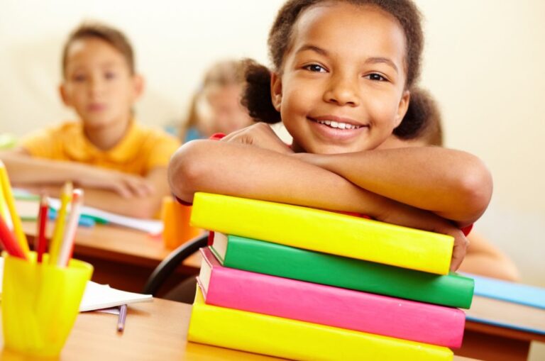 Alunos encaminhados ao Complexo Educacional Geraldo Cardoso Guedes: matrículas devem ser efetuadas até 24 de janeiro