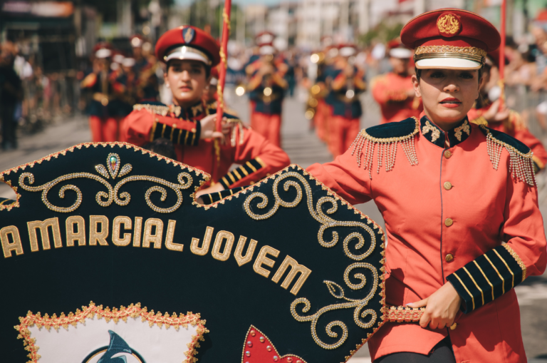 Desfile Cívico-Militar comemorativo aos 76 anos de emancipação atrai 12 mil pessoas ao Centro de Cubatão