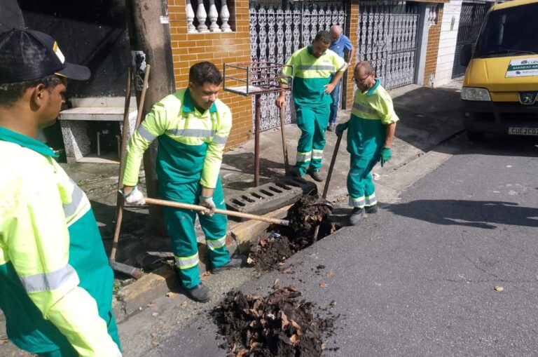 Diversos bairros de Cubatão foram contemplados com serviços de zeladoria realizados pela Sesep nesta semana
