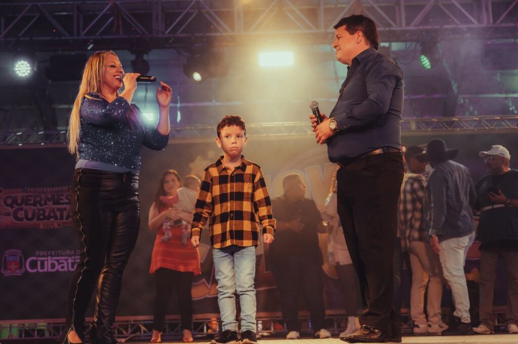 “Show de Calouros”: mais três artistas são classificados para a grande final