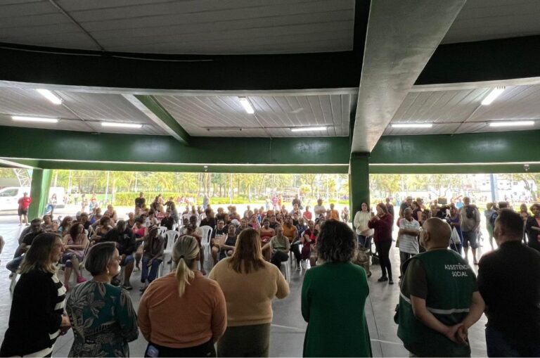 Fundo Social entrega 200 kits para famílias atendidas pelo CRAS