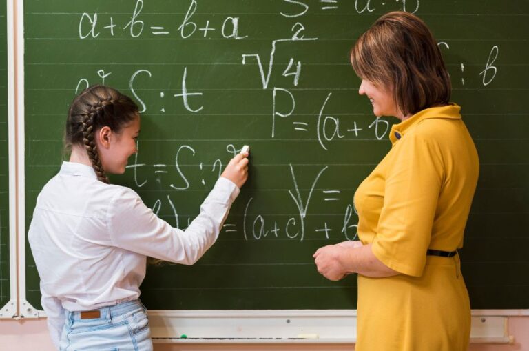 Parada Pedagógica reúne 680 educadores de Cubatão em oficinas nos dias 30 e 31