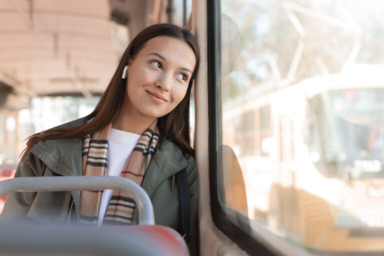 Universitários de Cubatão devem se cadastrar ou recadastrar para o transporte universitário até 24 de julho