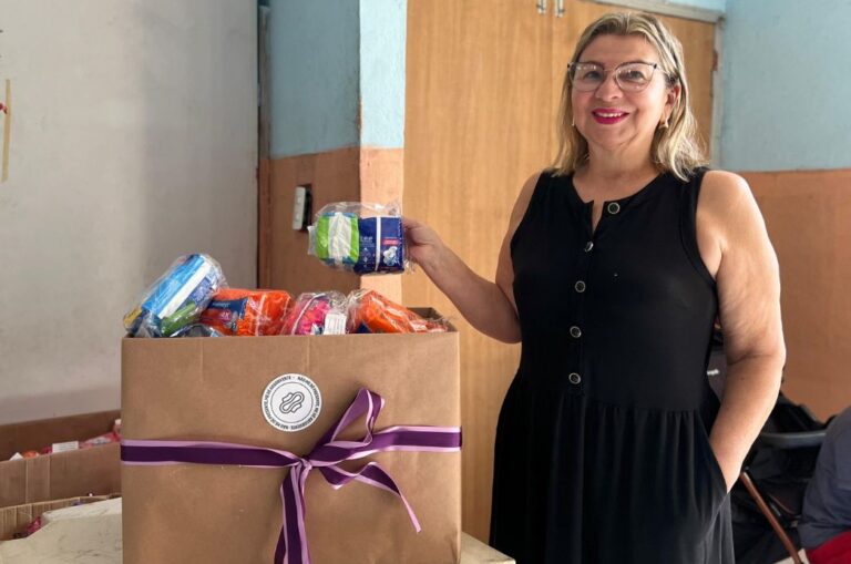 Ação descentralizada do FSS de Cubatão doa alimentos e roupas a 150 famílias do CRAS da Vila Natal