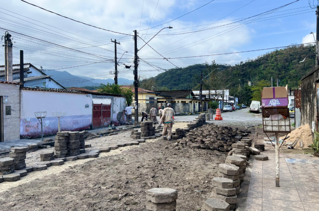 Zeladoria em Cubatão: serviços avançaram por toda a cidade nesta semana