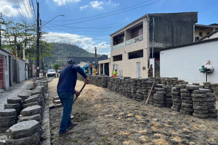 Zeladoria avança em Cubatão com melhorias em ruas, escolas e calçadas