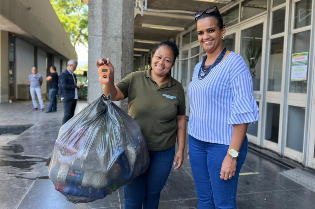 Dia Verde arrecada 40 quilos de materiais plásticos em ação com servidores municipais