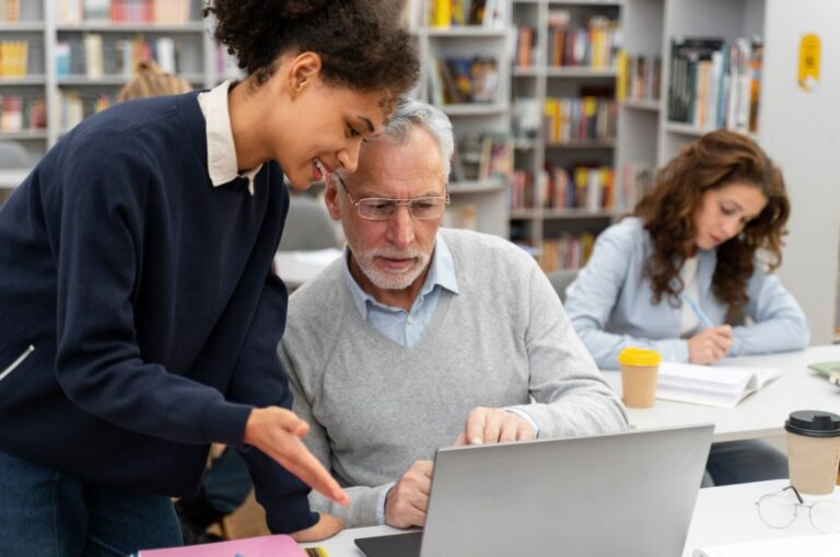 Cubatão abre matrículas da EJA para o 1º semestre de 2026