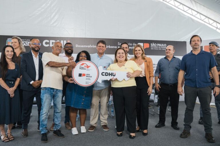 Entrega do Conjunto Habitacional ‘Cubatão K – Ilha Caraguatá’ ocorreu nesta sexta-feira (16)