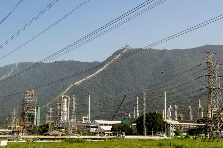 Cubatão comemora aprovação de regime tributário que fortalece a indústria química e beneficia o Polo Industrial