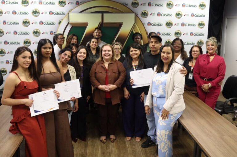Cubatão entrega certificados de cursos de capacitação a moradores de áreas recém-urbanizadas