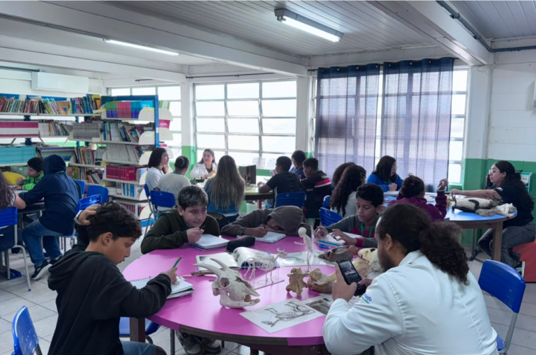 Alunos da rede municipal de Ensino participam de Feira de Ciências da USP