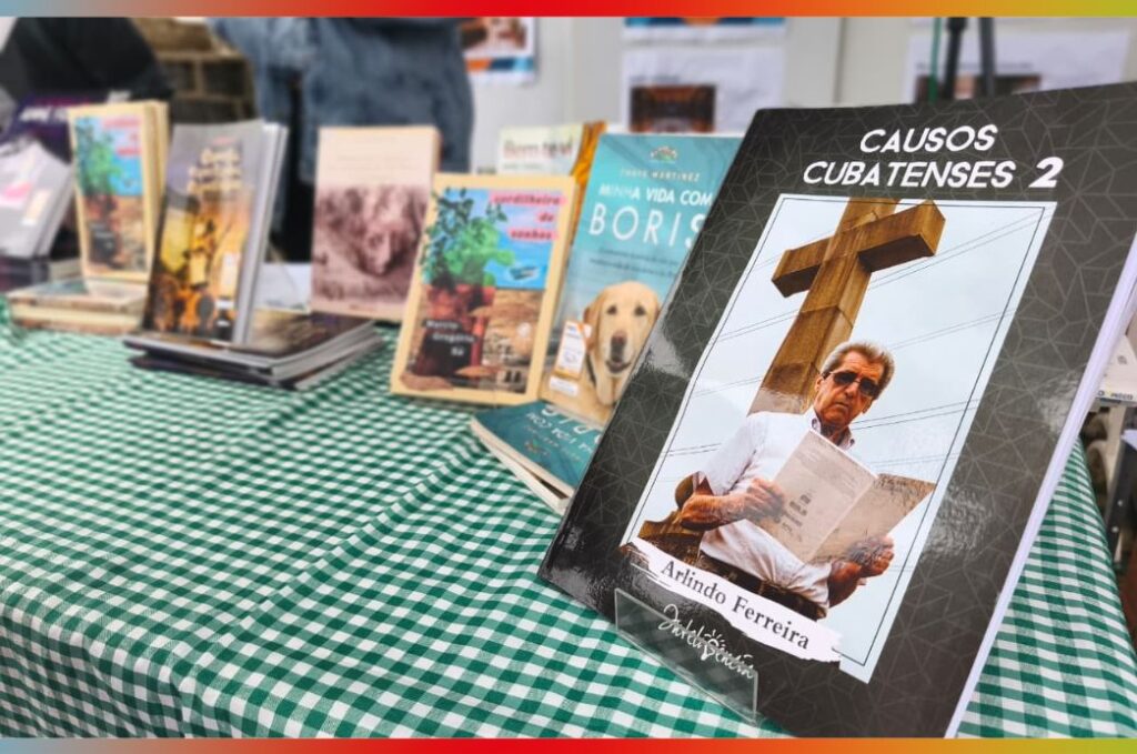 Incentivo à leitura: Biblioteca Municipal de Cubatão doa cerca de 200 exemplares no Dia Nacional do Livro (29)