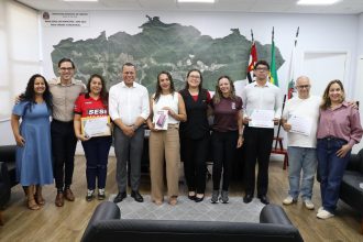 26-05-07 - Entrega tablet pesquisa Secit (17)